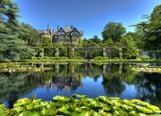 开云官网-时空错乱的绿茵场，当多特蒙德爆冷加拿大，梅西成为现实拯救者