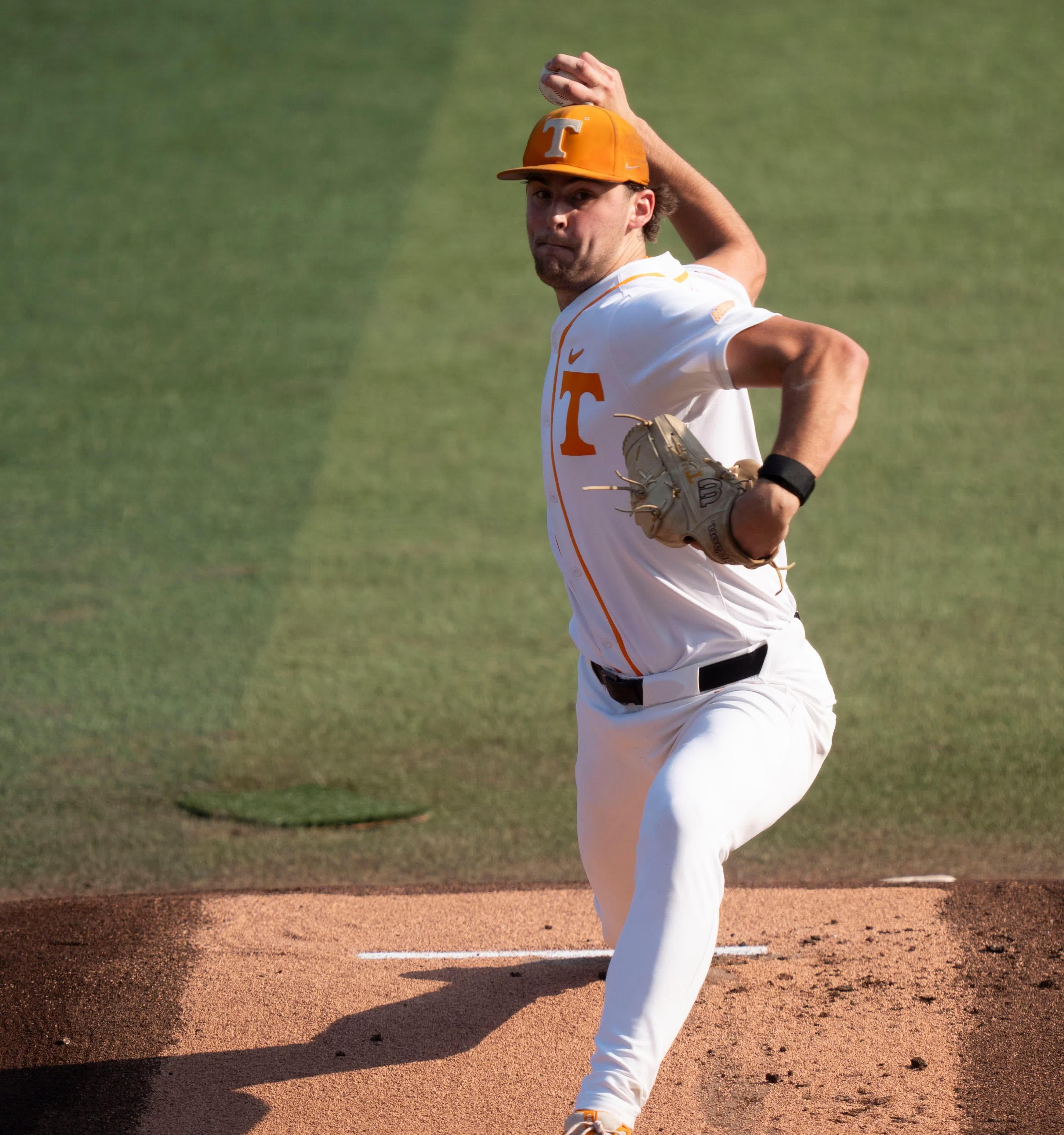 爆发出色表现，球员体现出强大的竞技素质