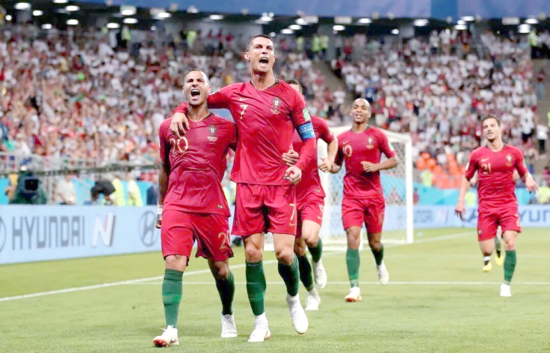 冷热两面:欧洲杯赛场上的球队对抗的简单介绍 冷热两面:欧洲杯赛场上的球队对抗的简单介绍