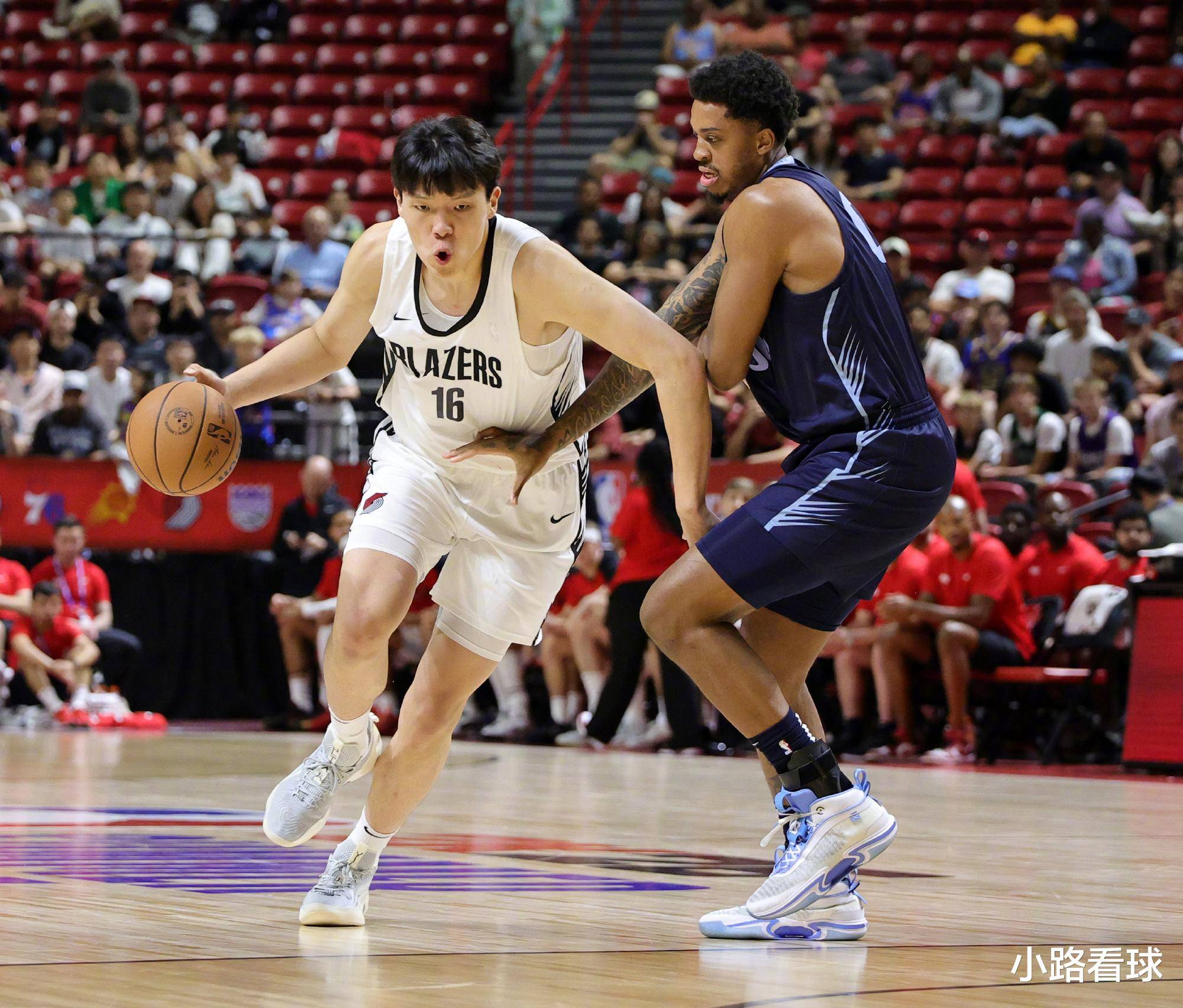 关于NBA宣布暂停所有球队集训，球员自我训练的信息