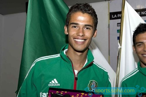 喀麦隆运动员夺冠成名，备受瞩目