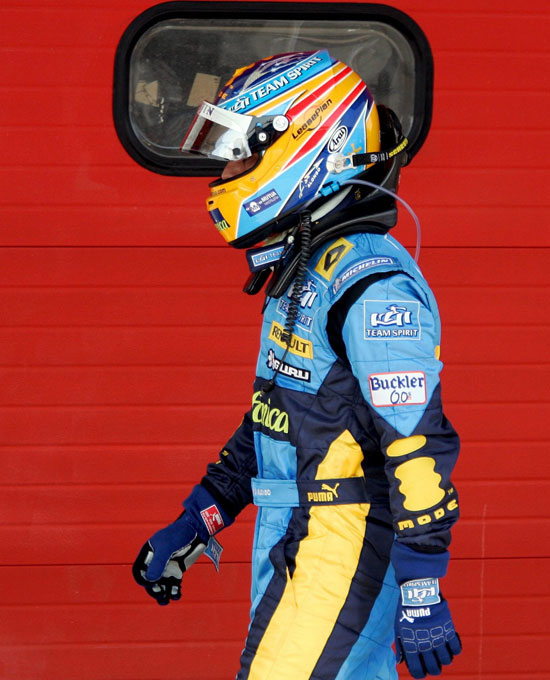 梅赛德斯险胜哈斯车队,阿隆索刷新纪录的简单介绍 梅赛德斯险胜哈斯车队,阿隆索刷新纪录的简单介绍