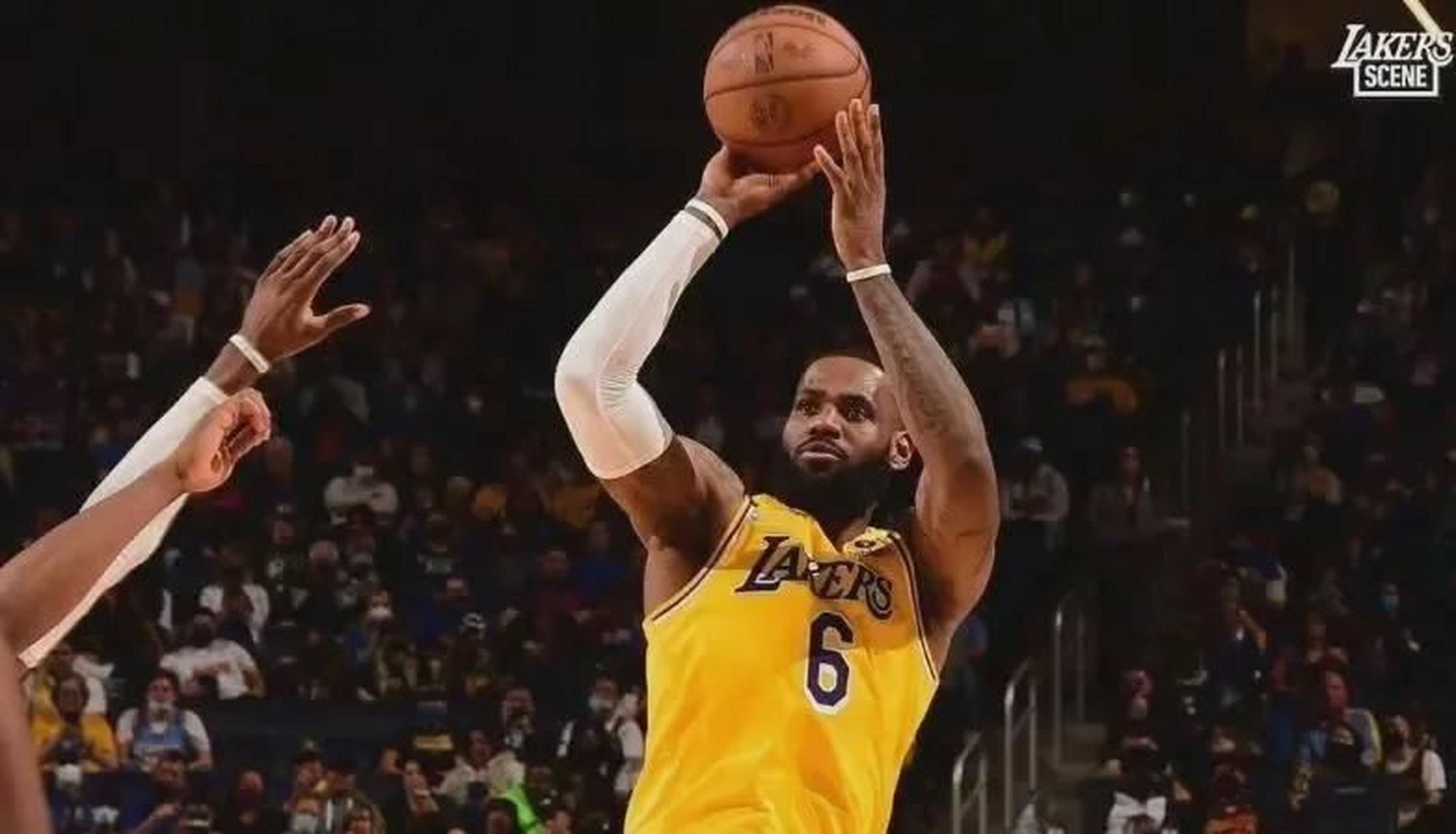 76人绝杀火箭，詹姆斯状态火热