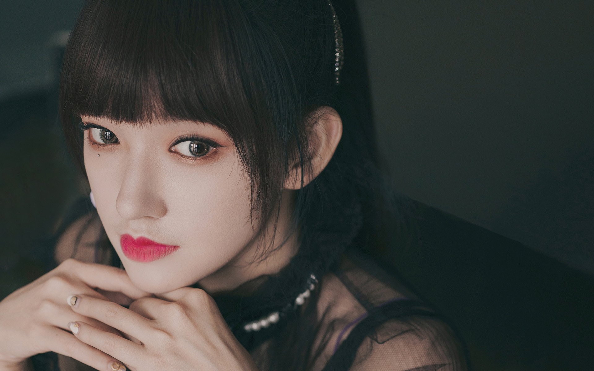 赛道与球场,双线争冠的极限竞速