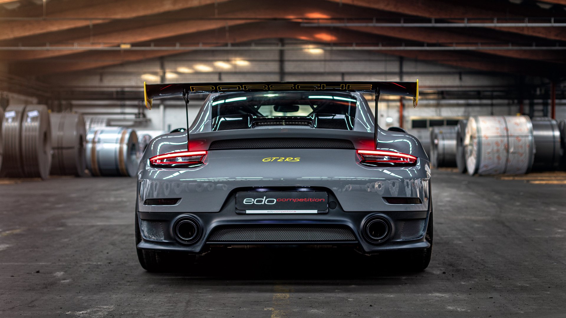 橙色堤坝与安第斯雄鹰,当足球成为历史隐喻的绿茵场