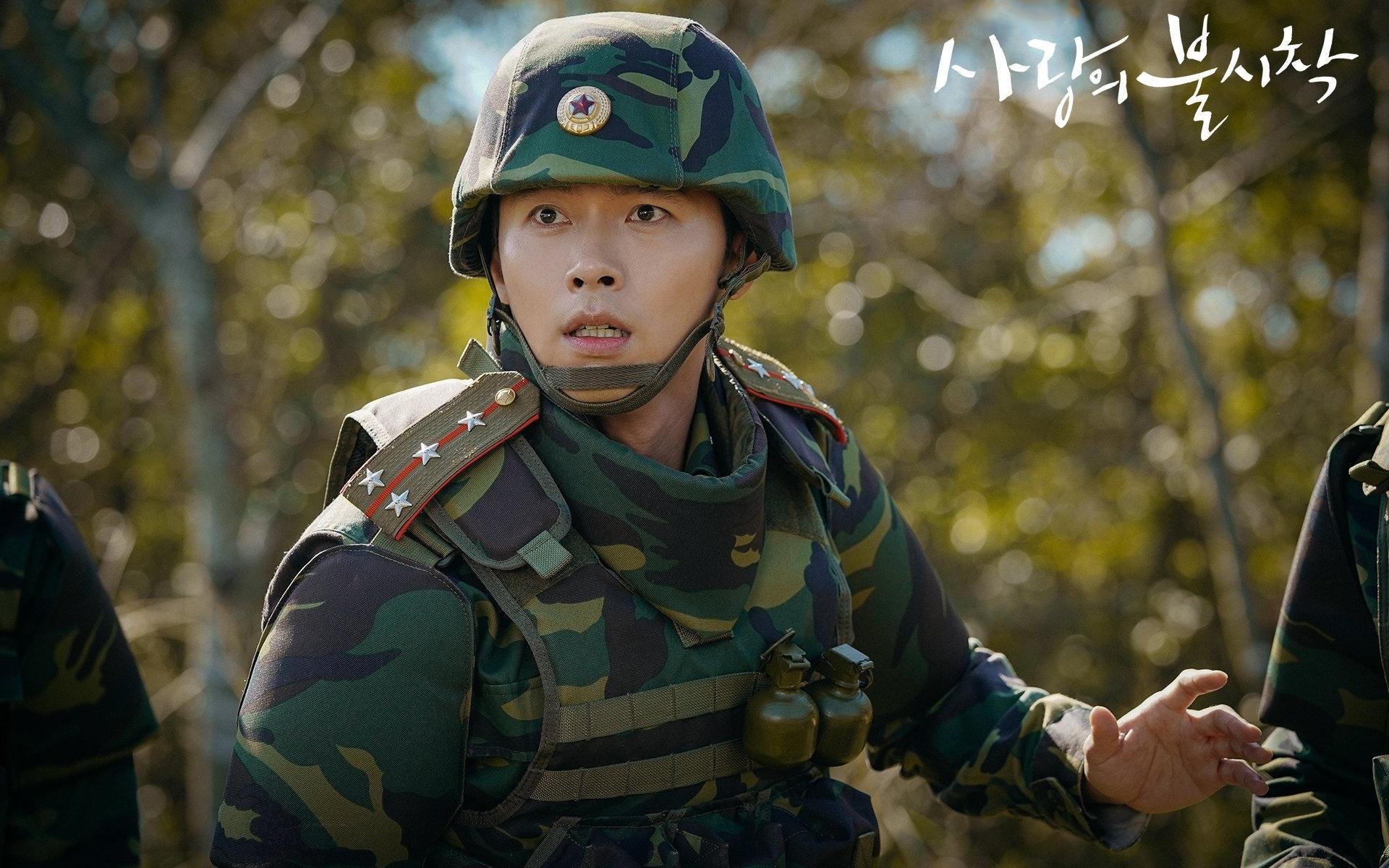 两个世界的篮球映照，维金斯的轻松微笑与文班亚马的冰冷接管