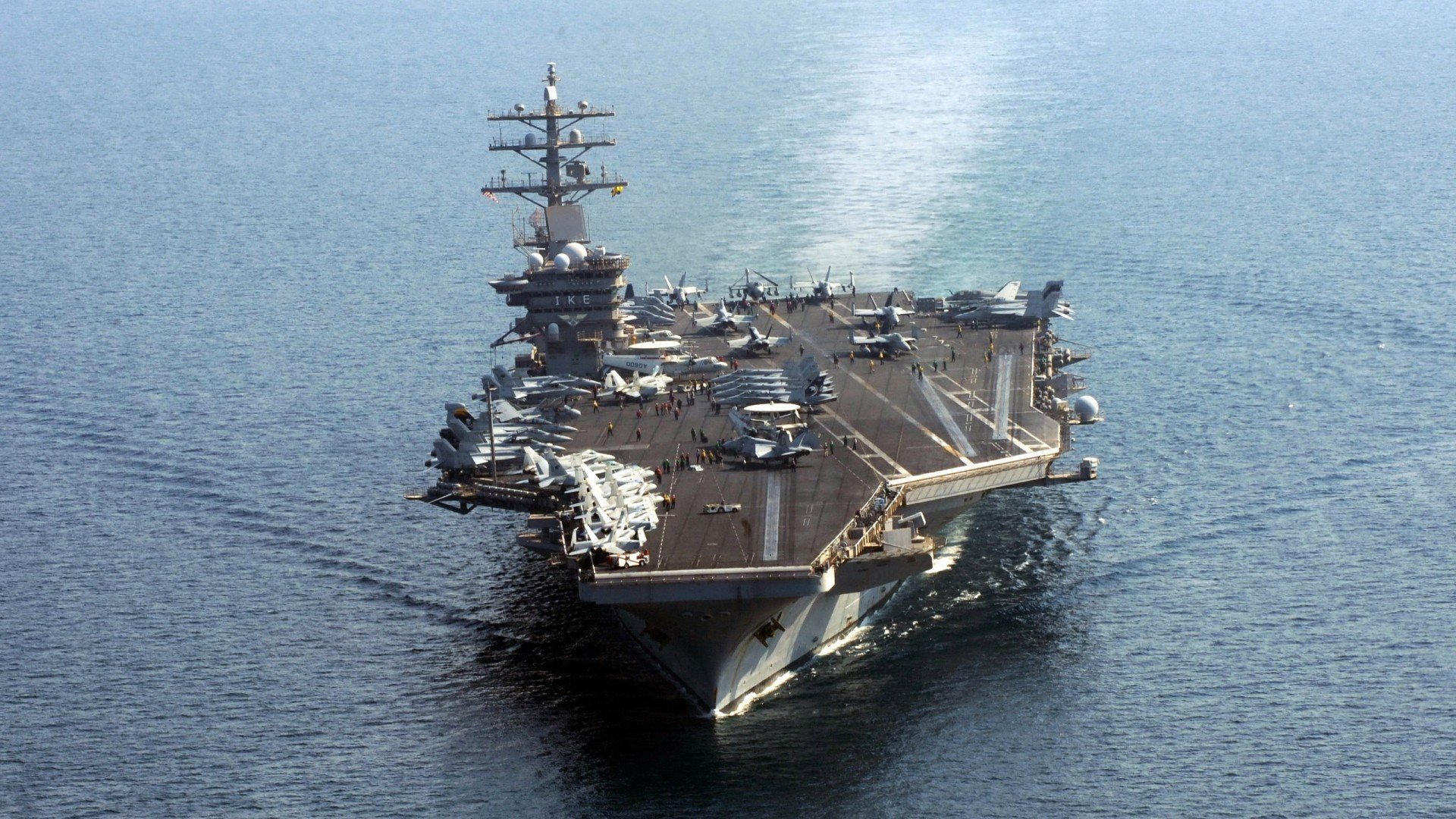 看到您给出的关键词组合,我注意到一个有趣的矛盾,库尔图瓦是比利时籍的世界级门将,而比赛双方是加拿大与新西兰。这本身就是一个极具话题性的创作起点